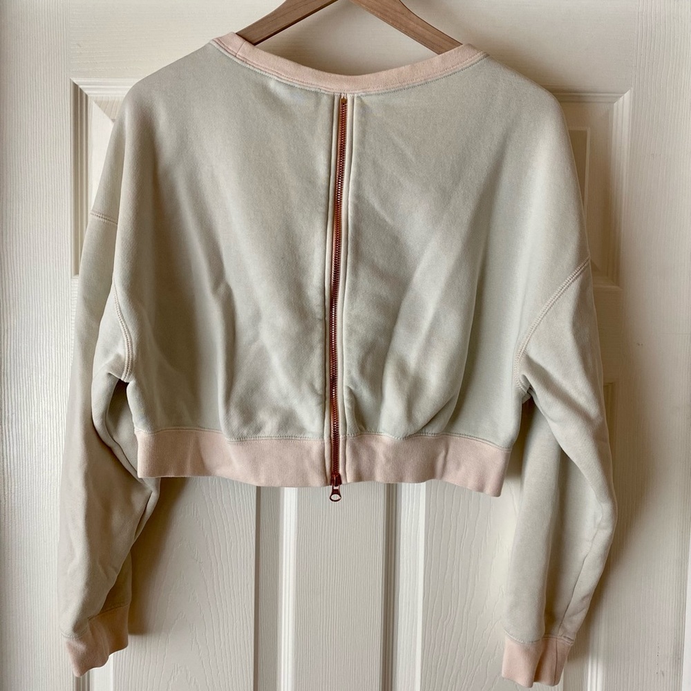 Nike cropped sweatshirt back zipper Women’s small